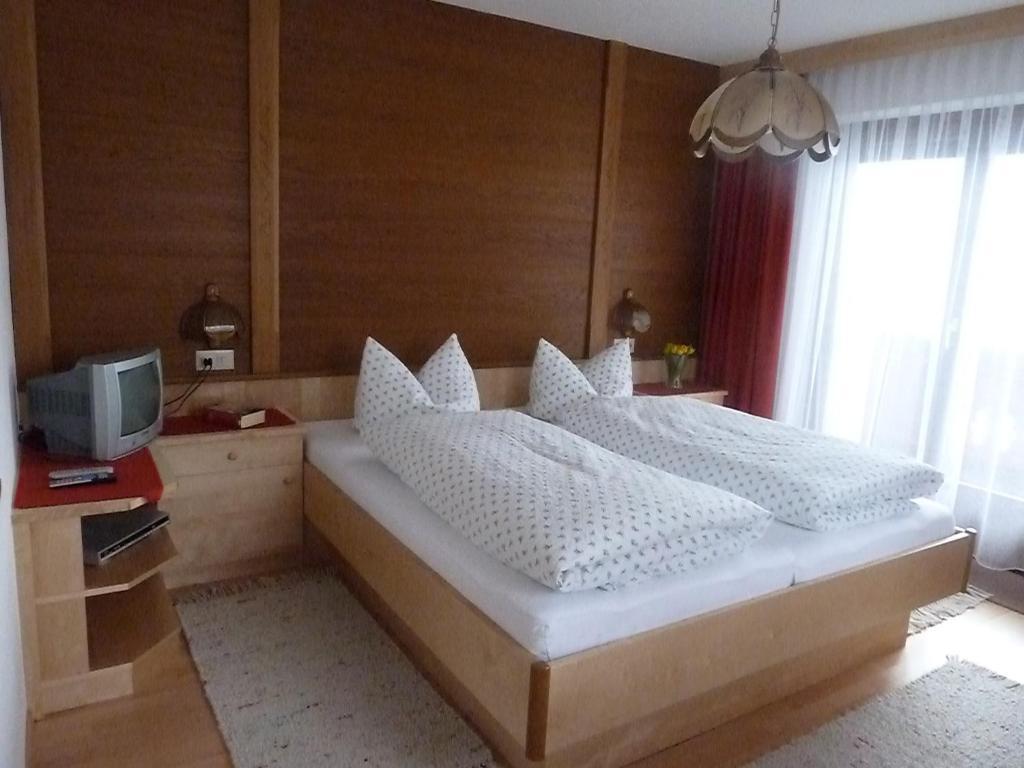Pension Holzmann ロイタシュ 部屋 写真