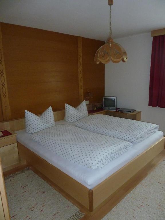 Pension Holzmann ロイタシュ 部屋 写真